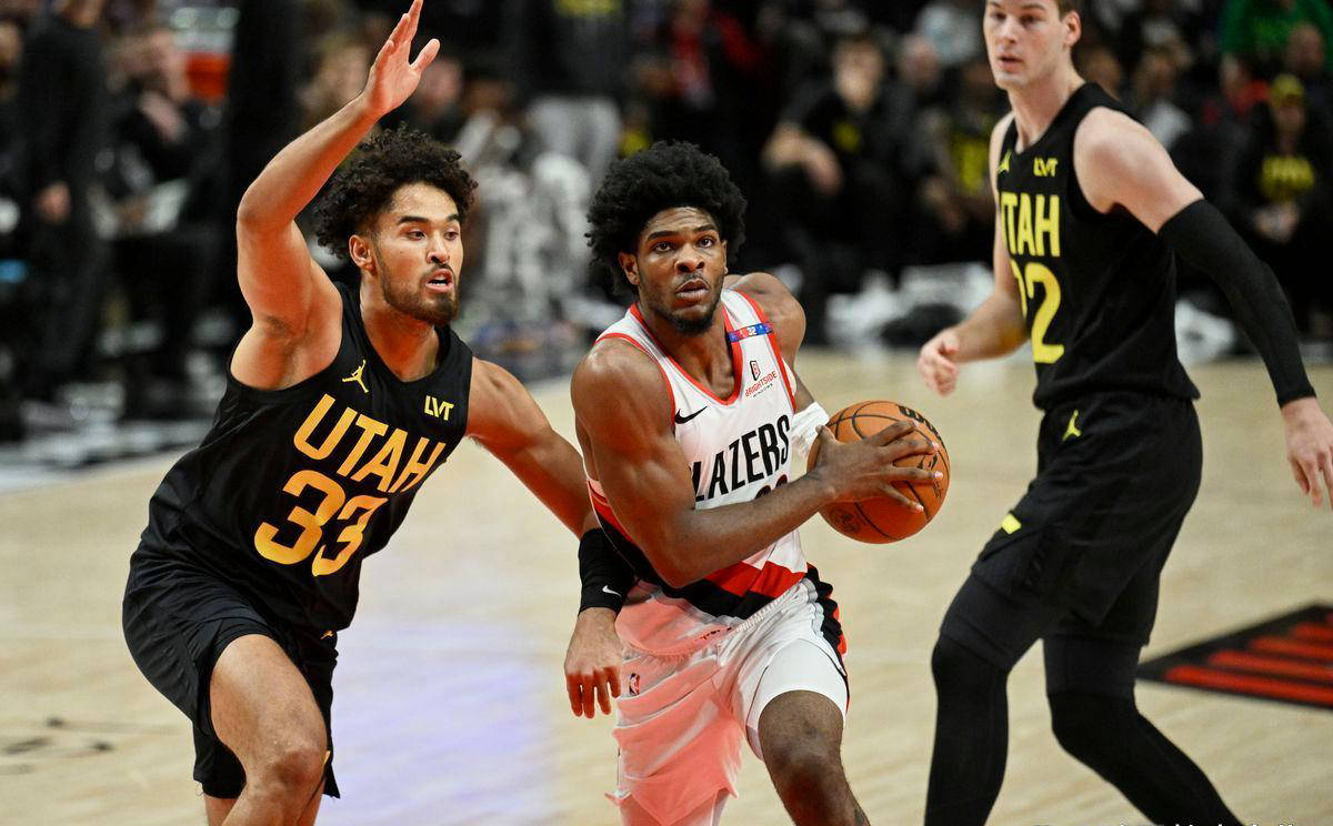 乐鱼体育入口-关于开拓者队主力受伤或缺席赛事，球队困境重重的信息