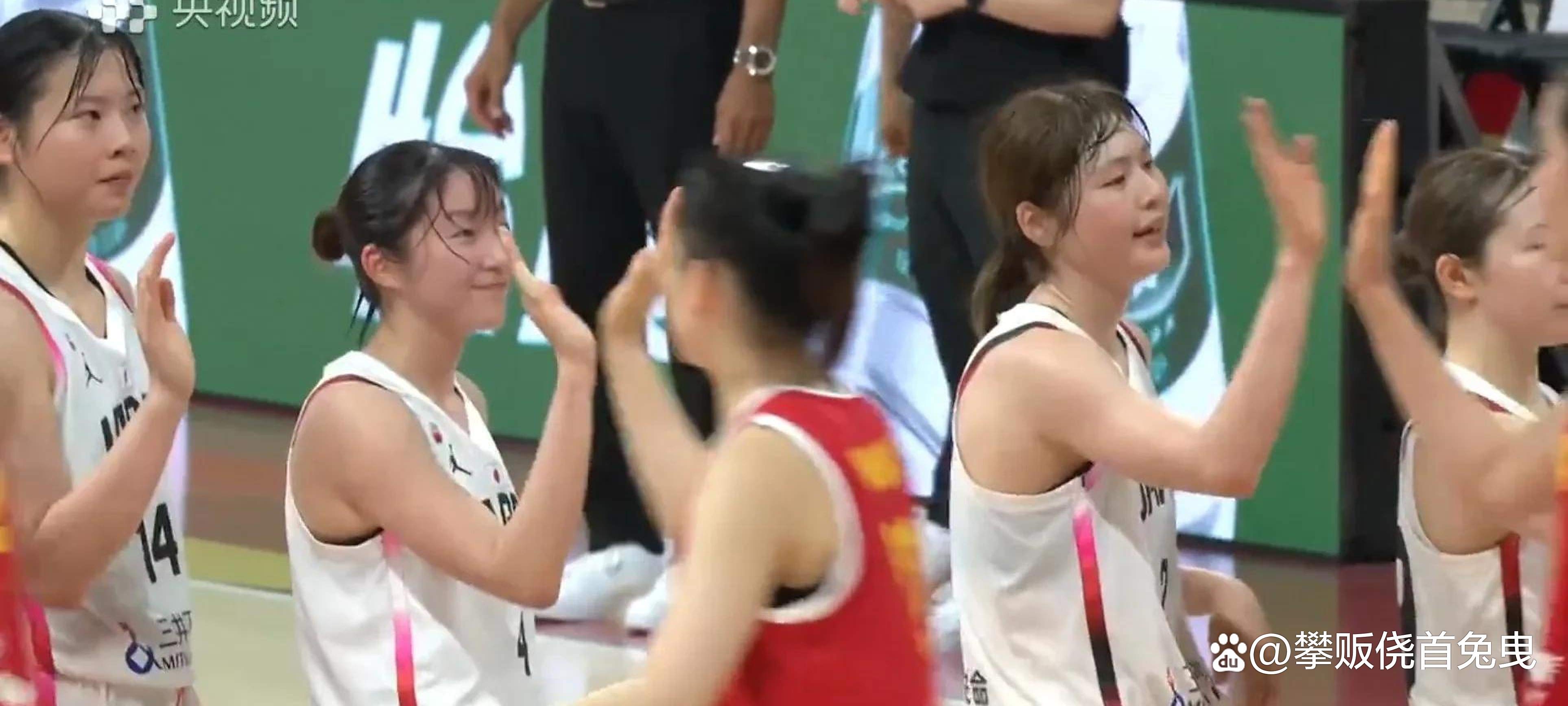 日本篮球联赛季前热身赛精彩花絮呈现 日本篮球联赛季前热身赛精彩花絮呈现