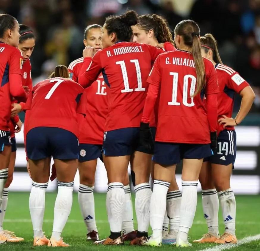 日本队在女足比赛中夺得精彩胜利 日本队在女足比赛中夺得精彩胜利