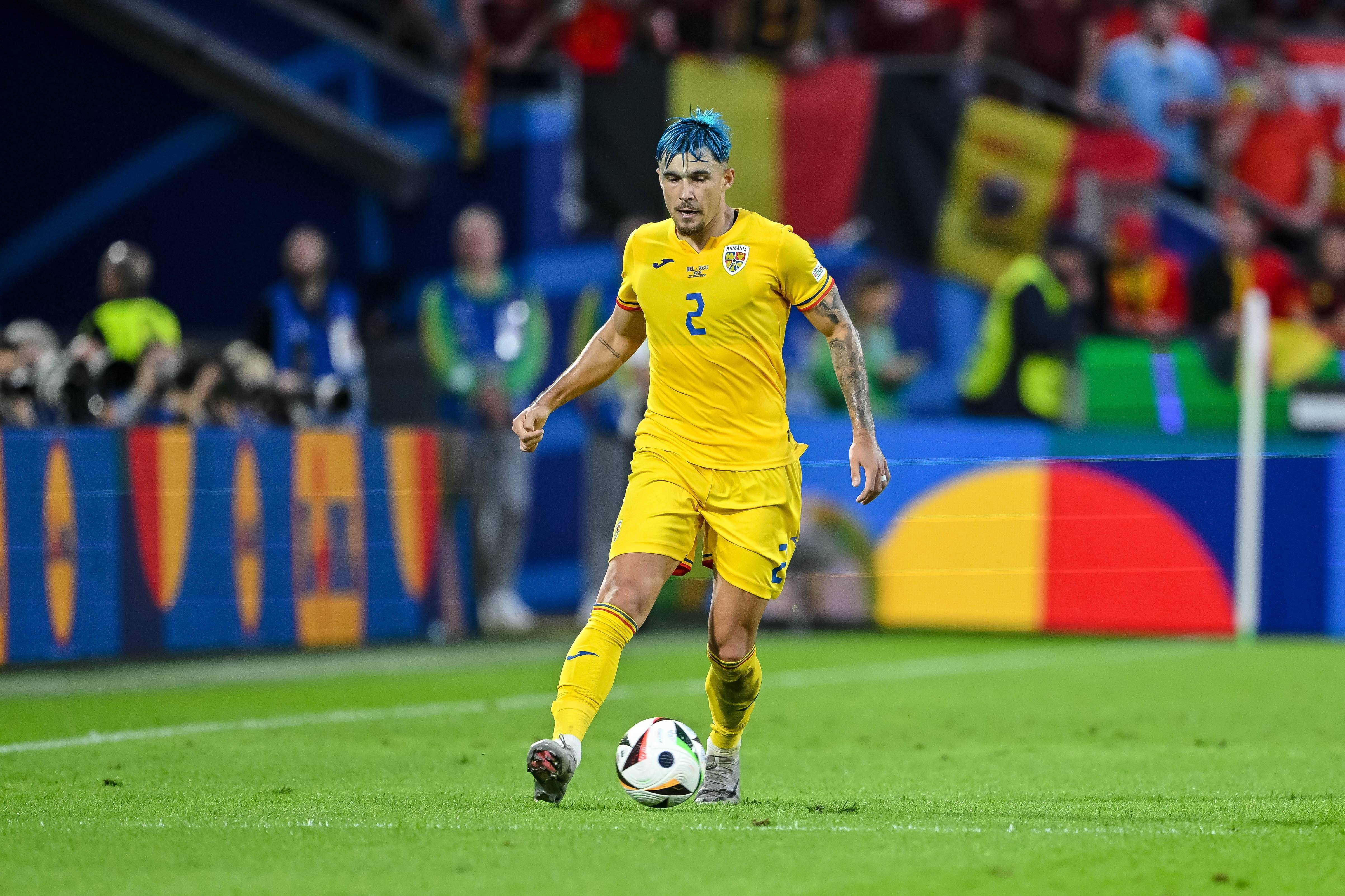 阿根廷球员表现亮眼,荷兰队晋级淘汰赛 阿根廷球员表现亮眼,荷兰队晋级淘汰赛