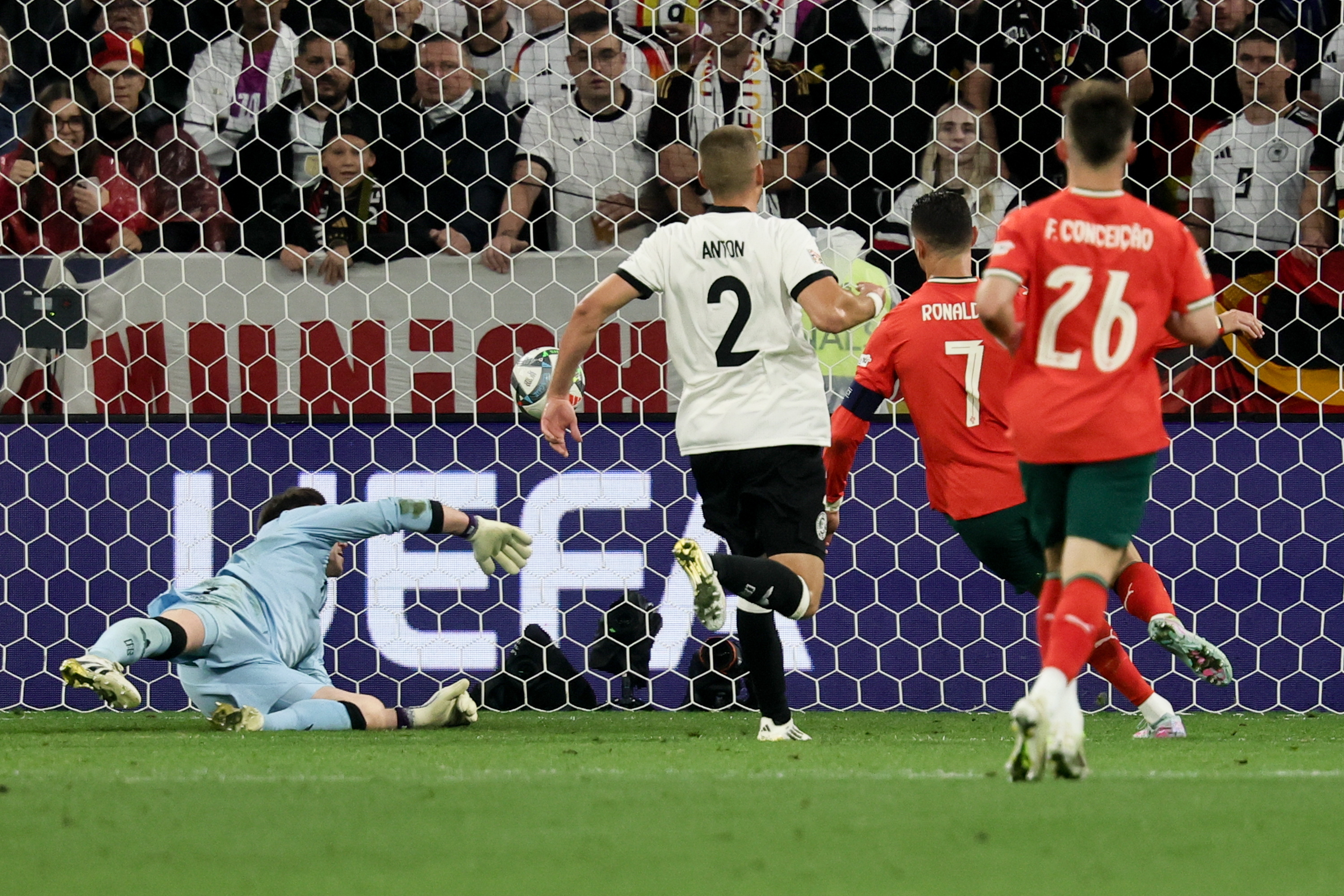 乐鱼体育下载-关于葡萄牙对战匈牙利，全力备战出线的信息