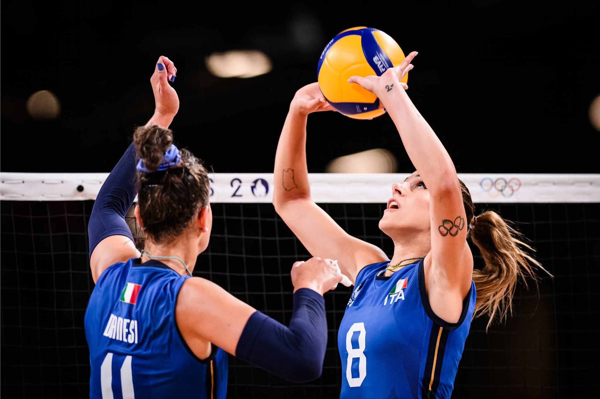 美国女子队再次斩获排球比赛奖牌,实力强大的简单介绍 美国女子队再次斩获排球比赛奖牌,实力强大的简单介绍