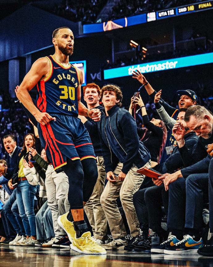 勇士客场大胜掘金,取得四连胜 勇士客场大胜掘金,取得四连胜