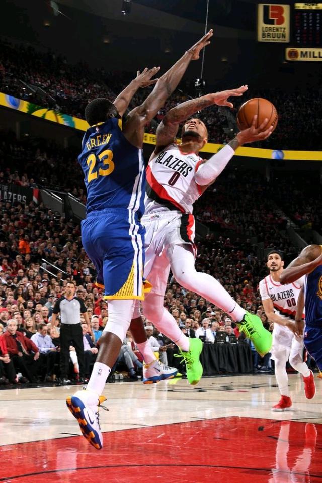 乐鱼体育直播-猛龙横扫开拓者，开拓者遭受连败