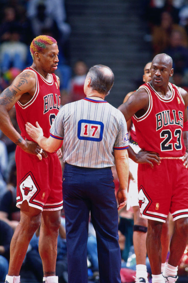 「公牛击溃骑士，实现反弹」的简单介绍