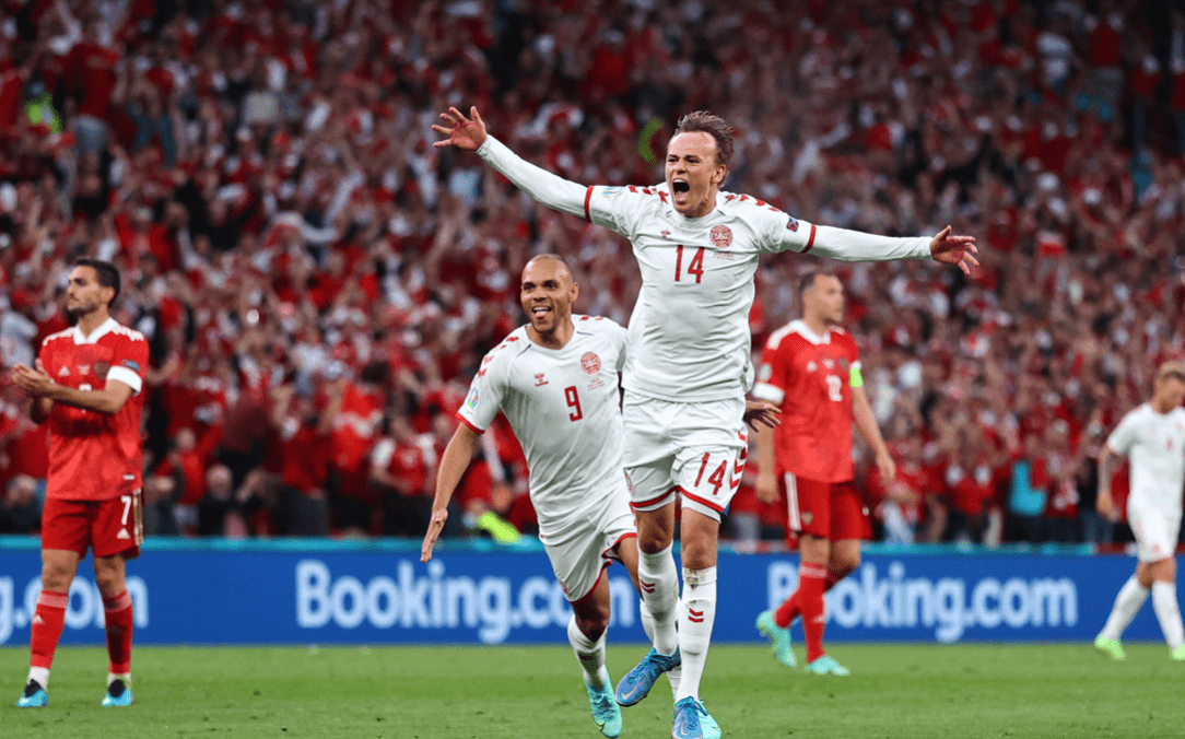 比利时连胜，领先出线