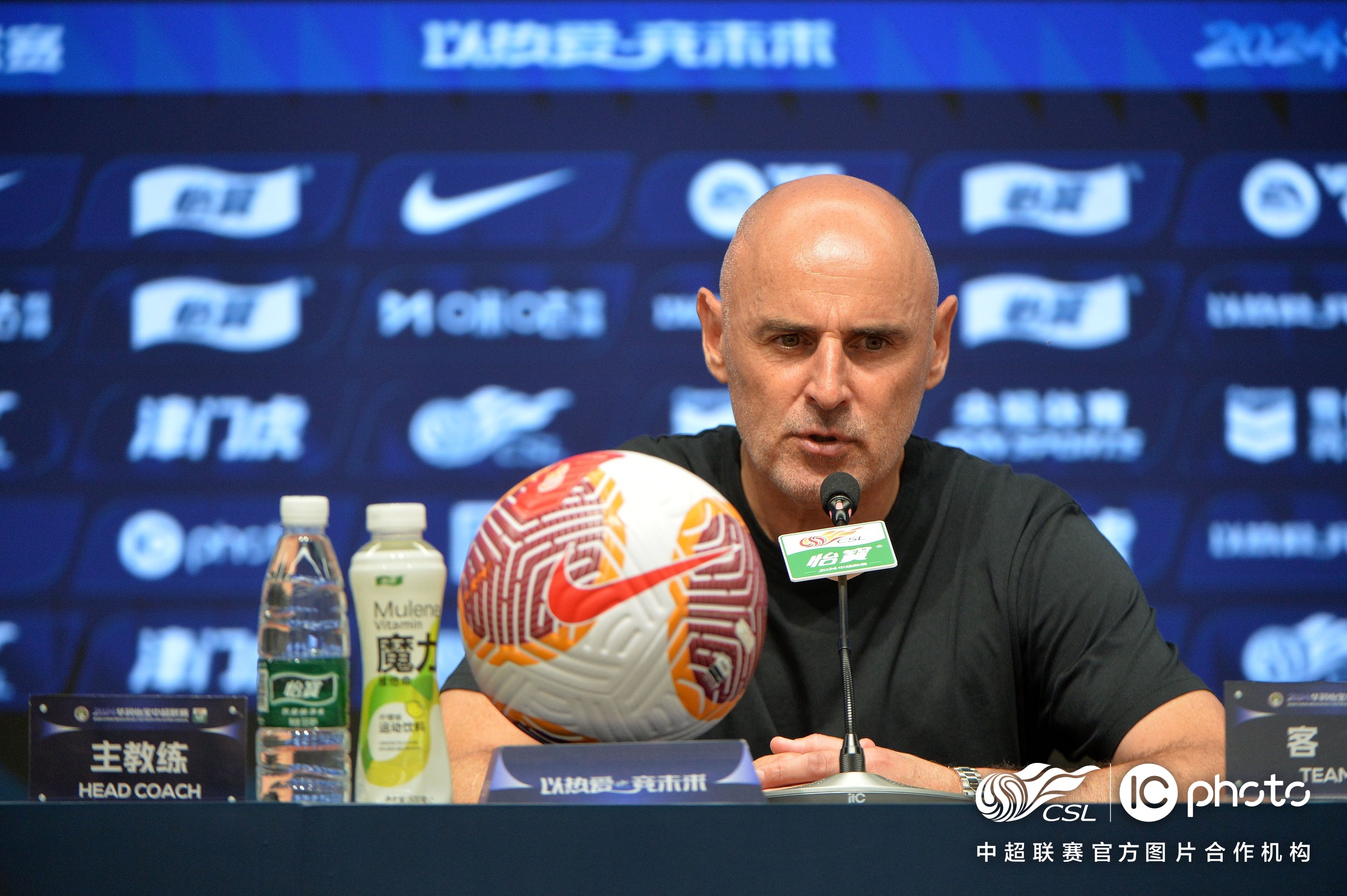 球员表现出众，带领球队晋级下一轮