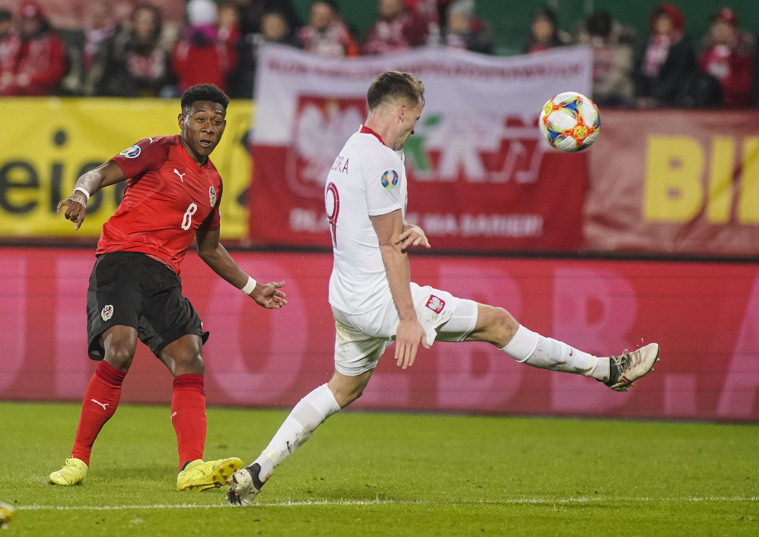 乐鱼体育视频-奥地利队实现奇迹逆转，晋级欧锦赛半决赛